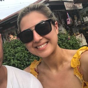 Meet your Posher, Fariah